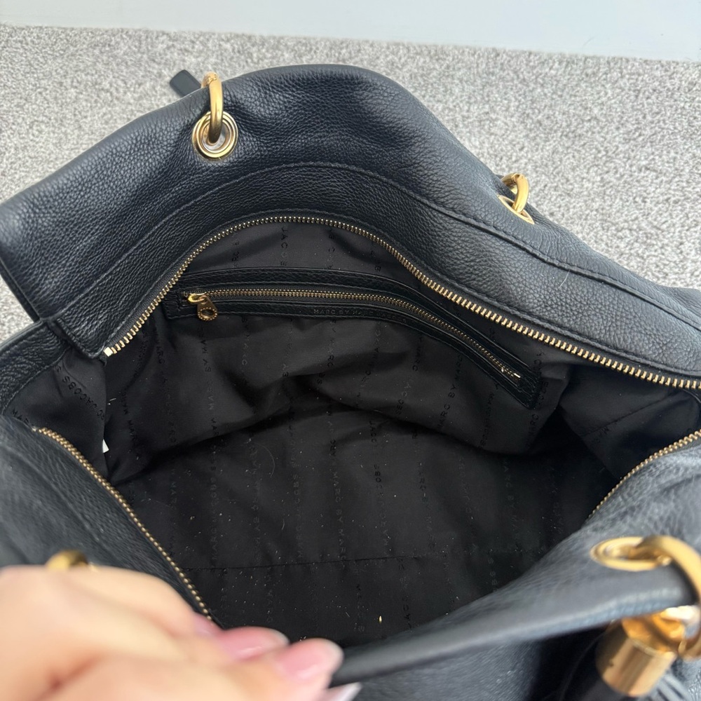 Marc By Marc Jacobs Black Leather Shoulder Bag with Gold Accents - Picture 9 of 9